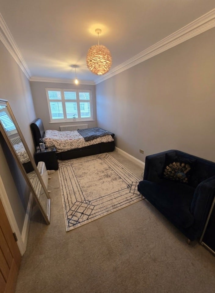 Room Rushcroft Road in Greater London