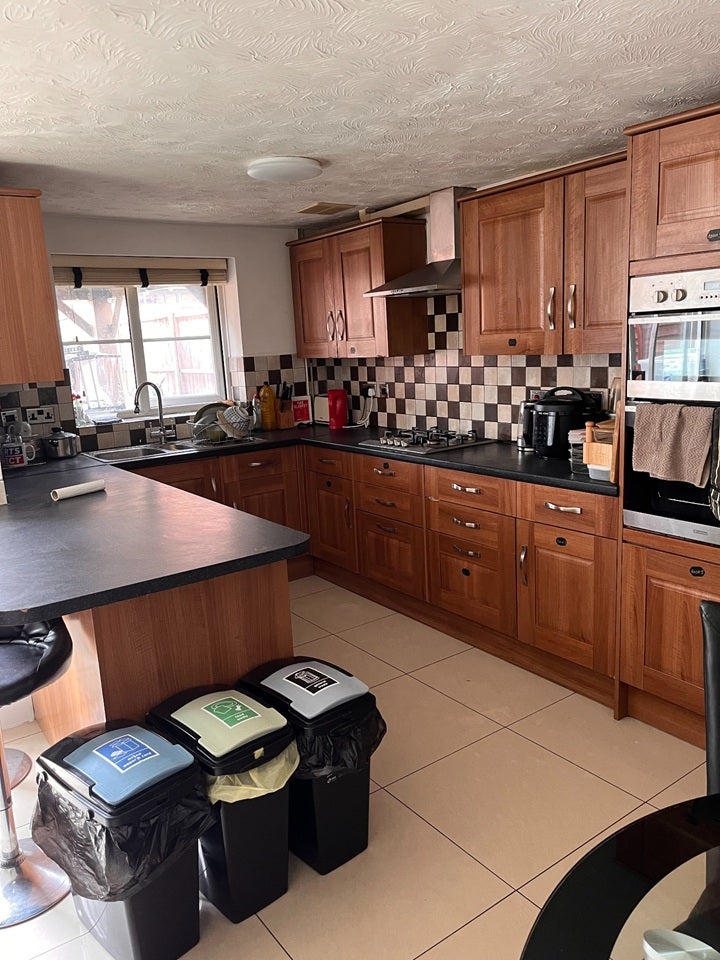 Room Harlinger Street in Greater London