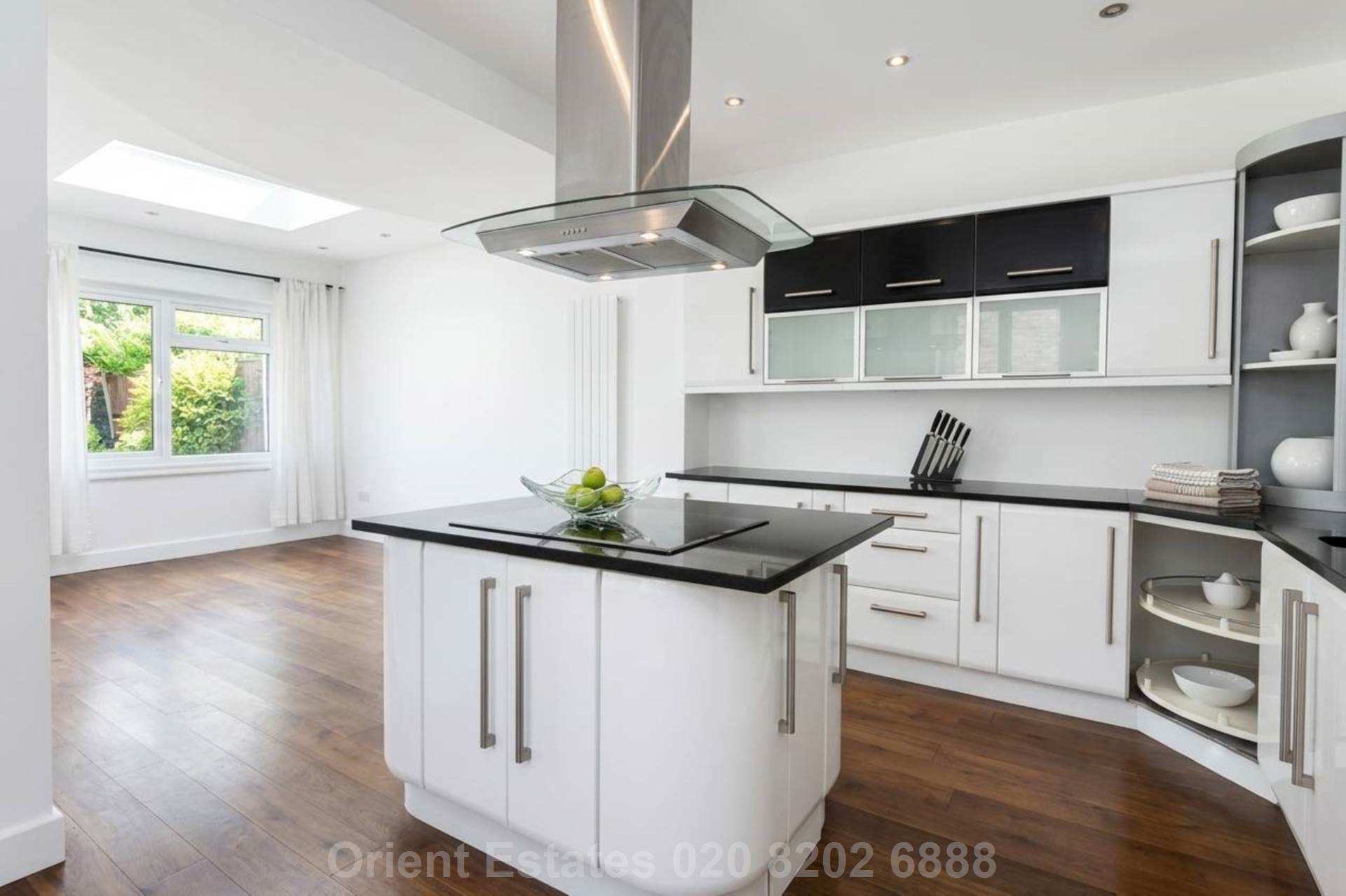 House Endersleigh Gardens in Greater London