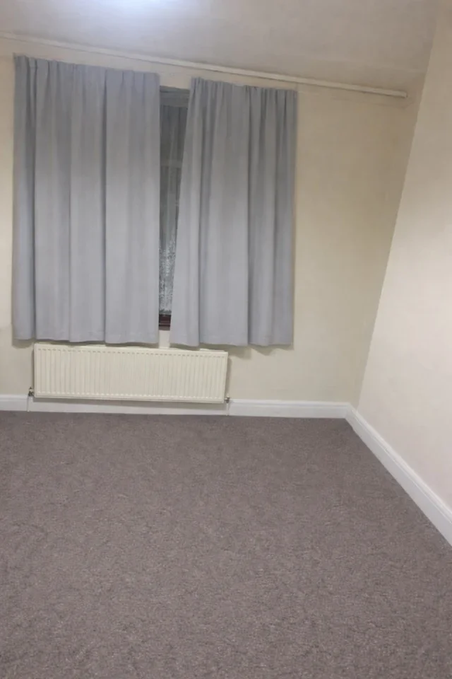 Room Clifford Road in Greater London