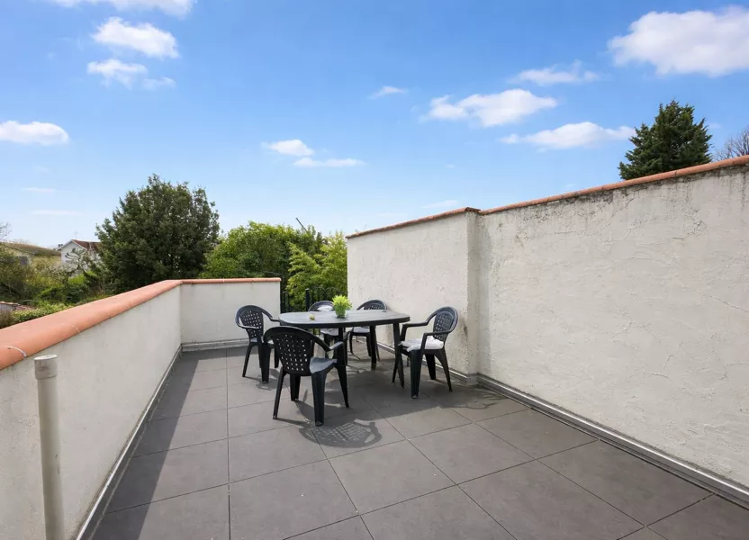 Flat Rue Pierre de Ronsard in Toulouse