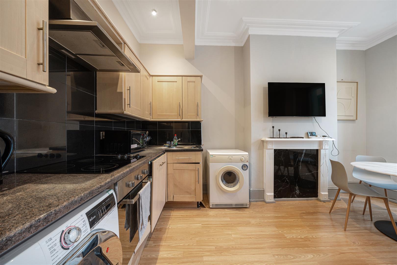 Flat Kay Road in Greater London