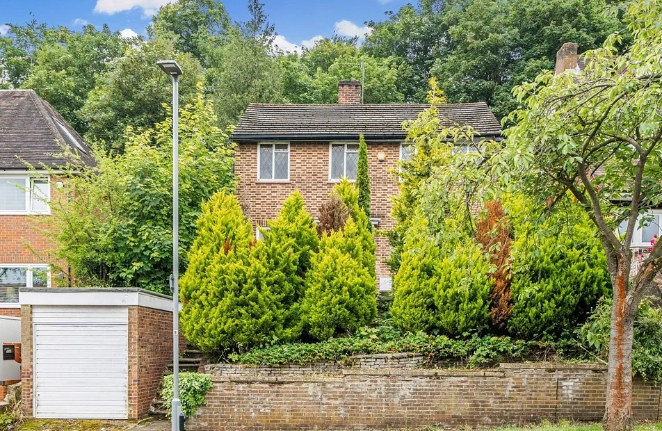 House Windermere Road in Greater London