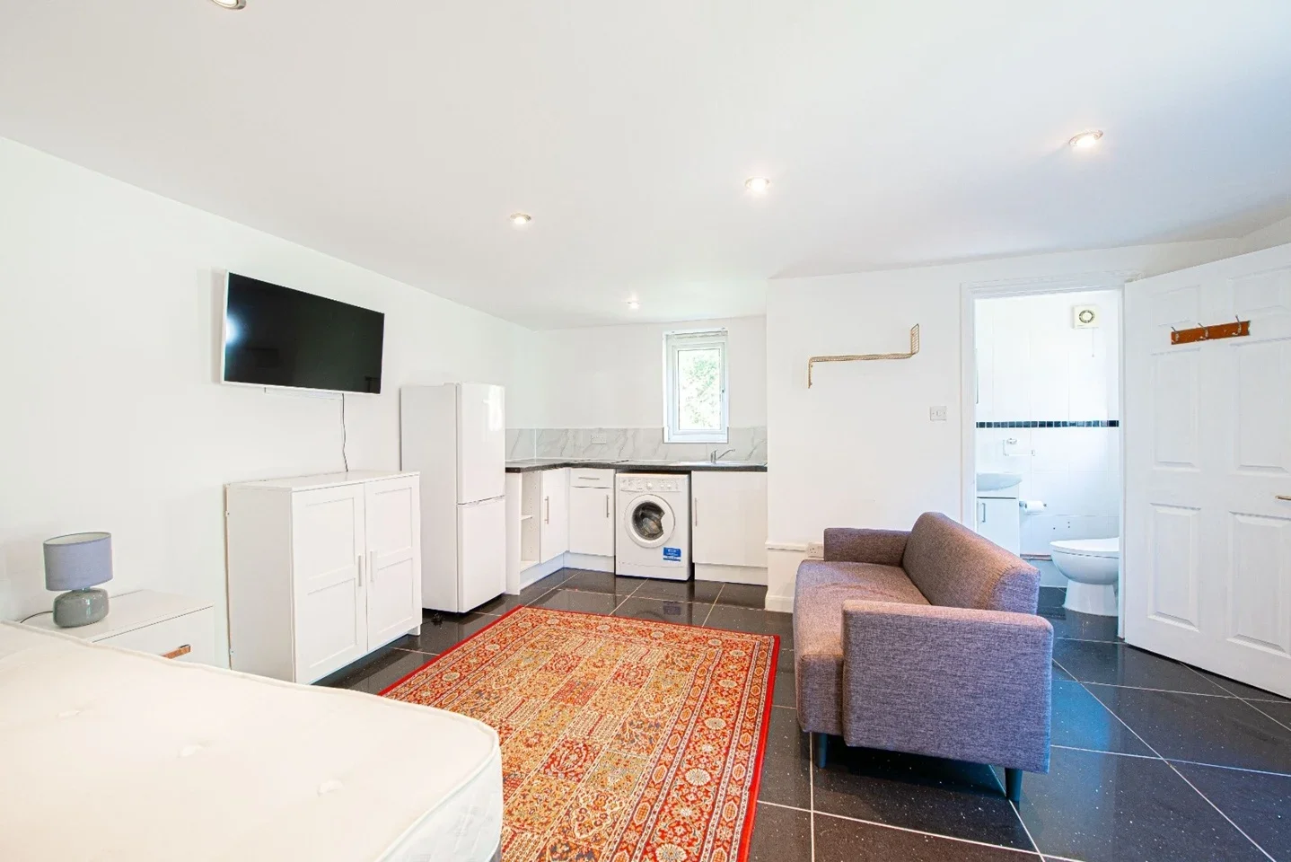 Flat Grasmere Avenue in Greater London