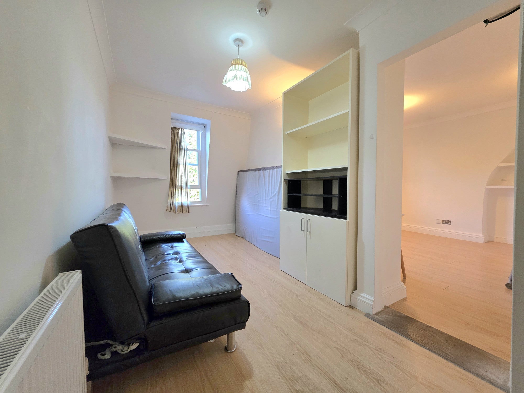 Room Camberwell Road in Greater London