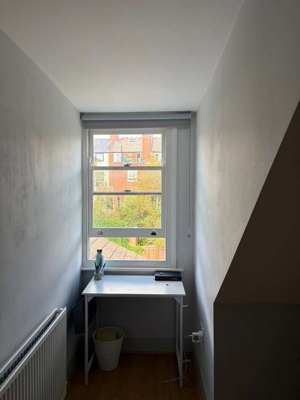 Room Parolles Road in Greater London