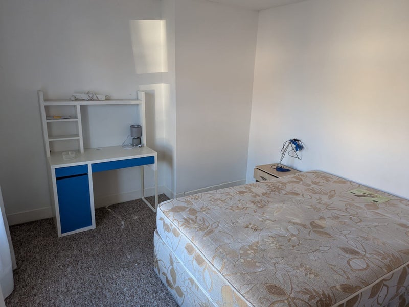 Room Holgate Crescent in Sheffield