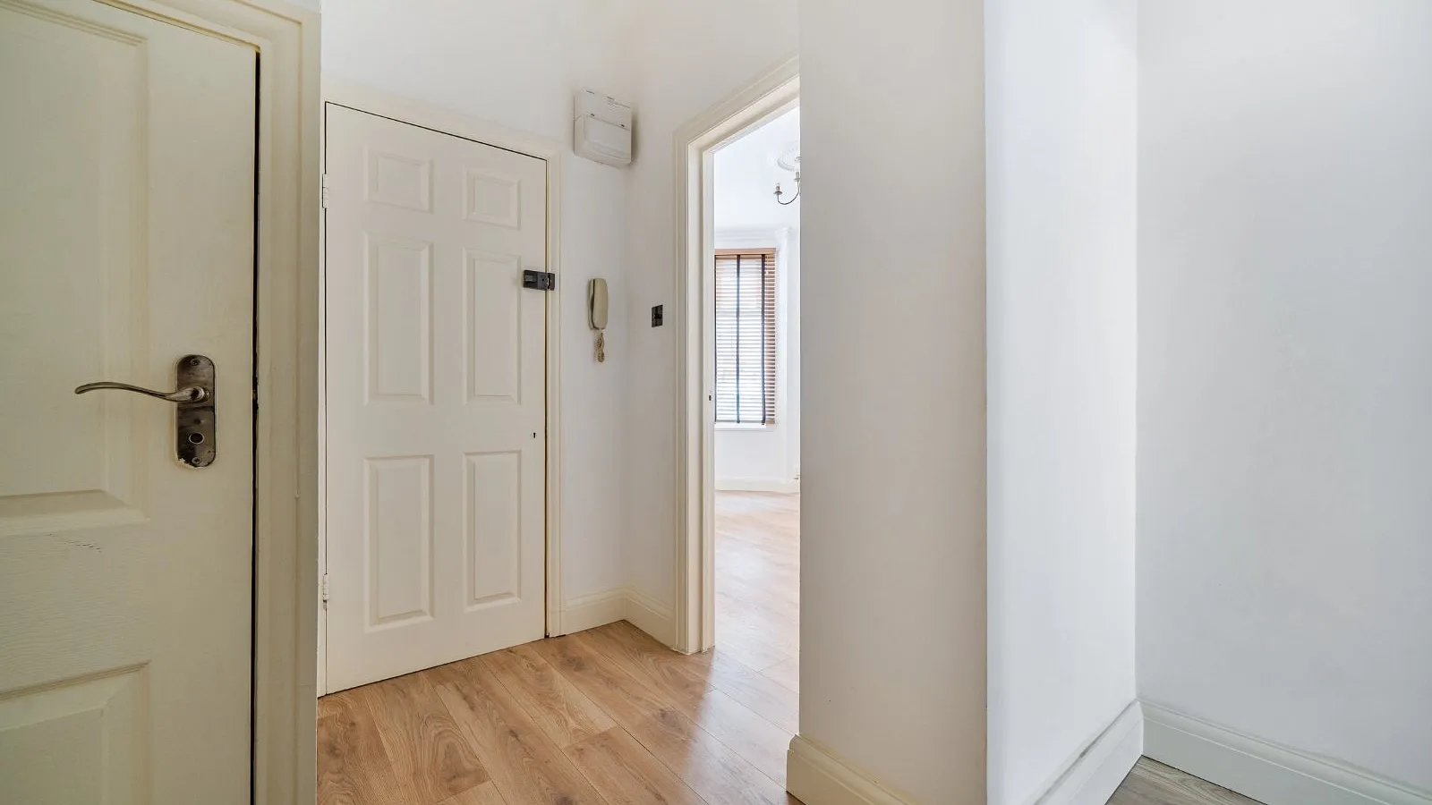 Flat Tottenhall Road in Greater London