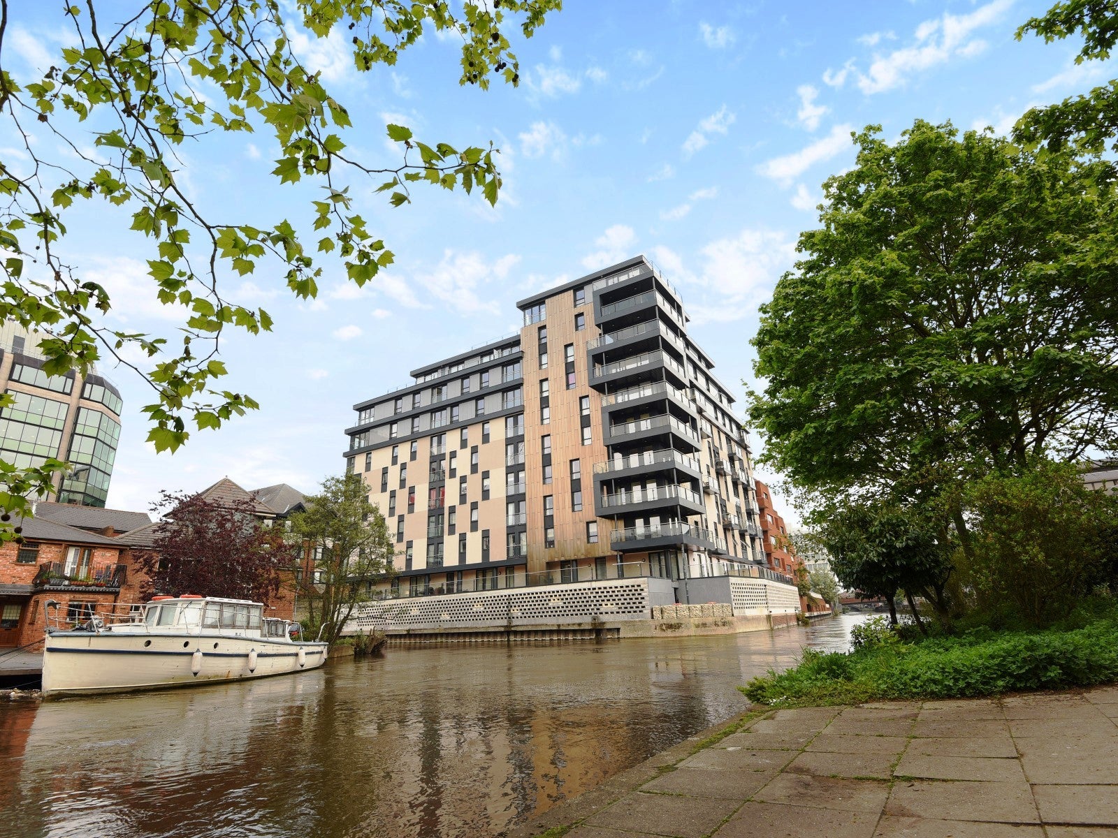 Flat King's Road in Reading