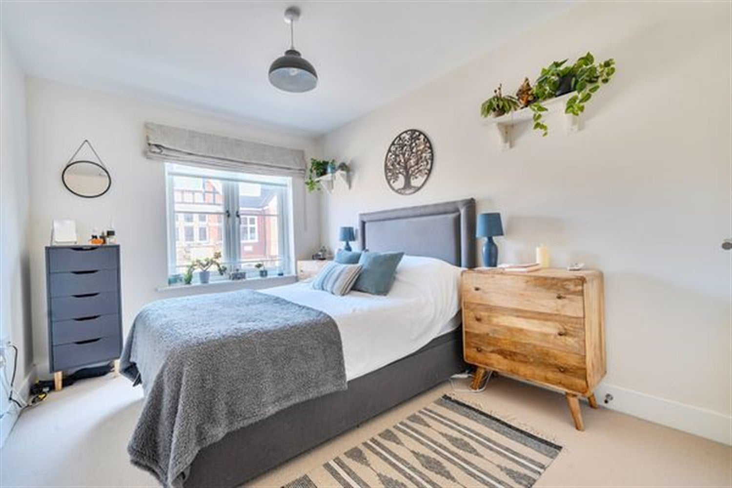 Flat Claremont Way in Chichester
