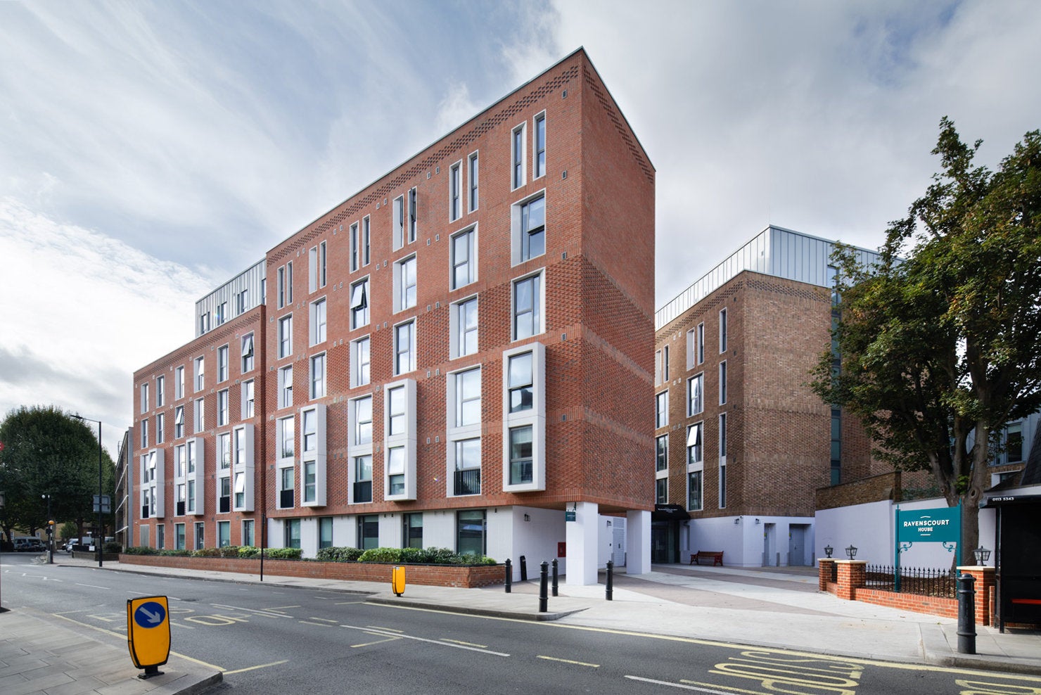 Room Ravenscourt Road in Greater London