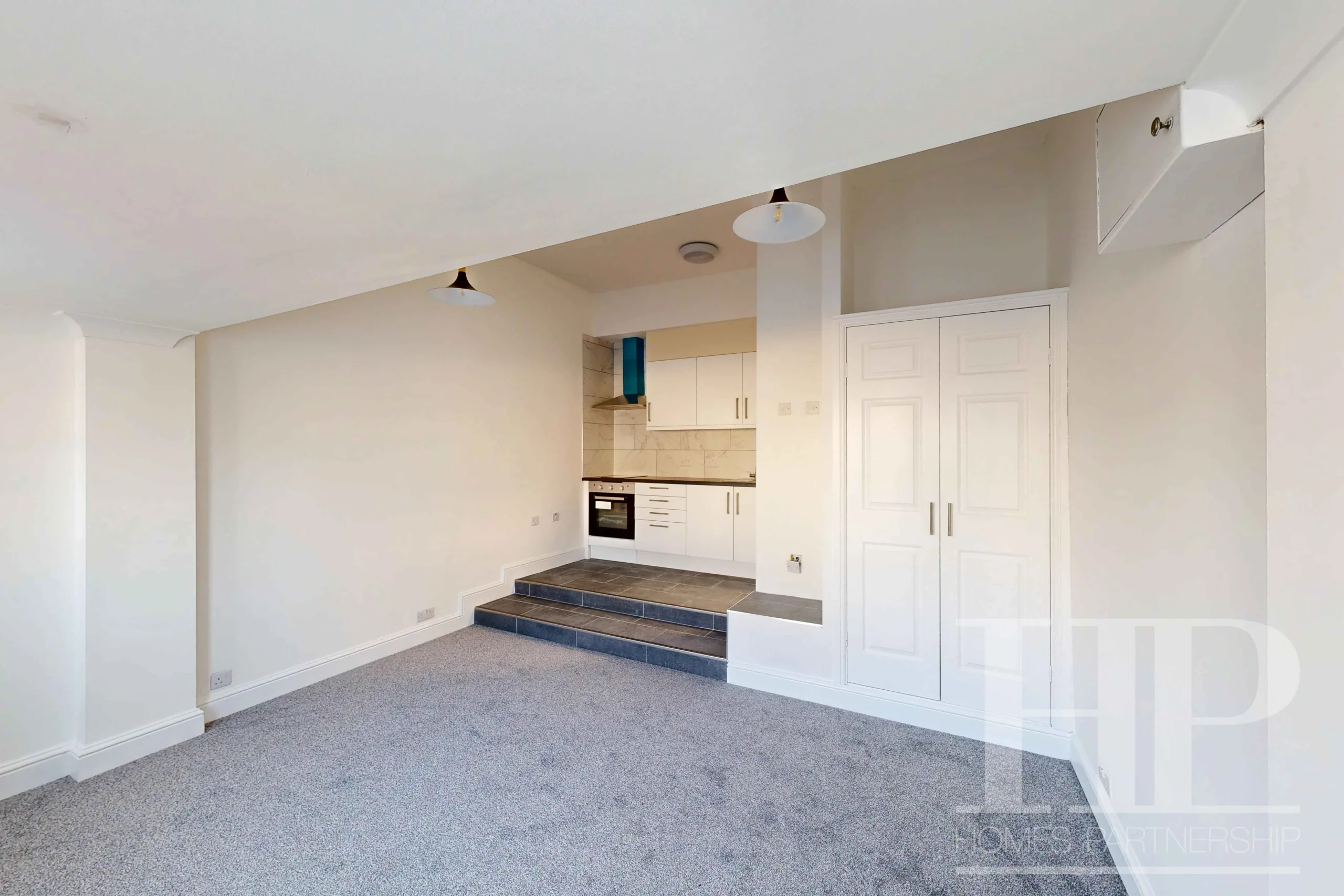 Room Ifield Road in Crawley