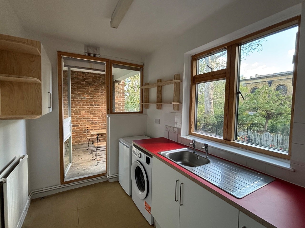 Flat Cadiz Street in Greater London