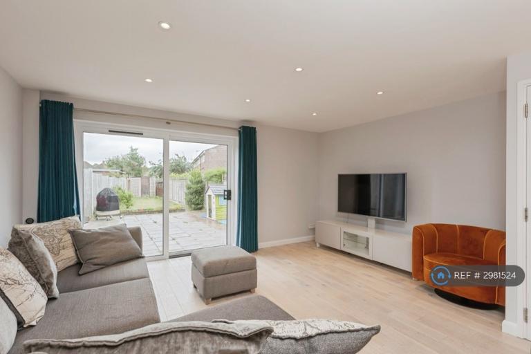 House Queen's Drive in Sevenoaks