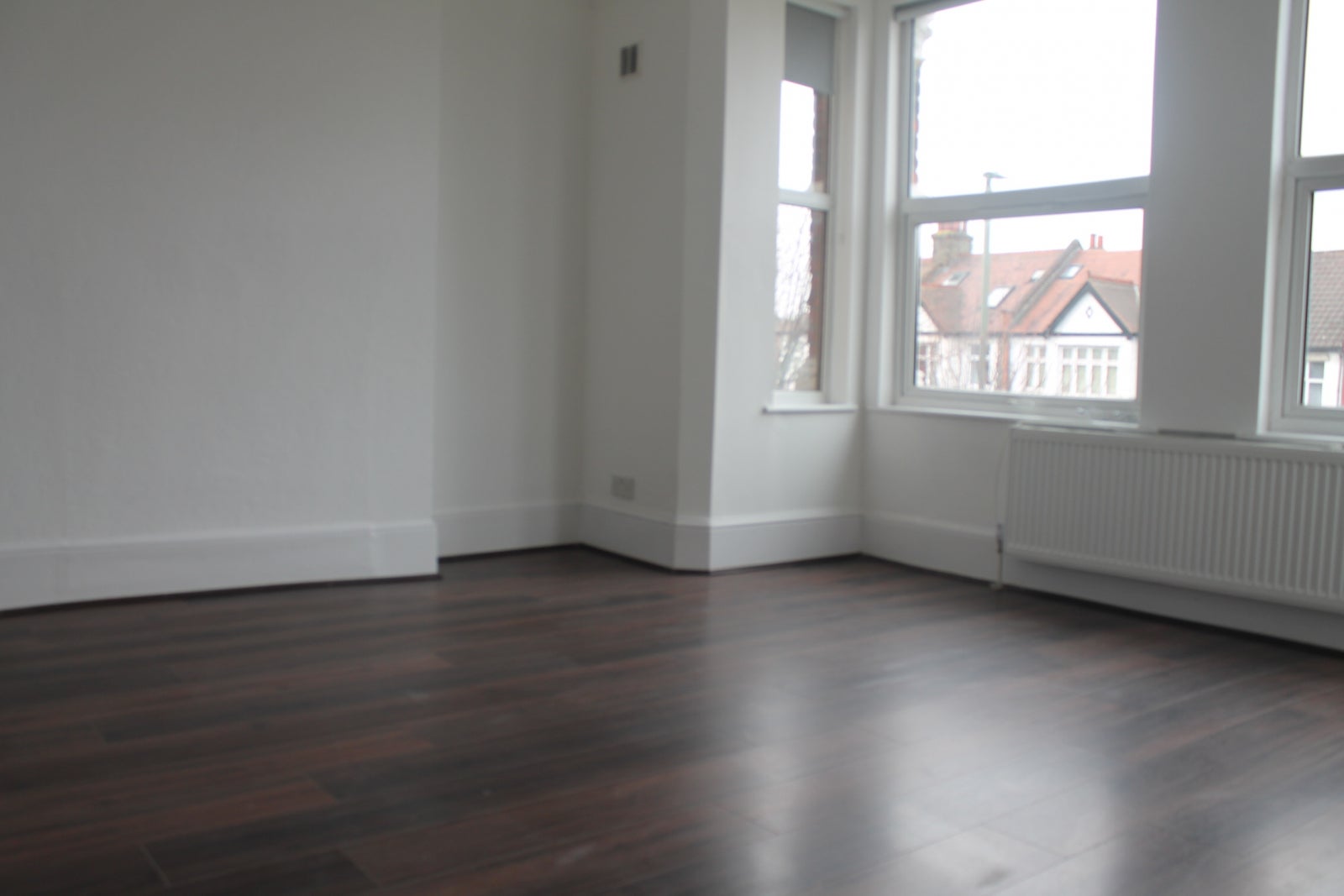 Flat Colney Hatch Lane in Greater London