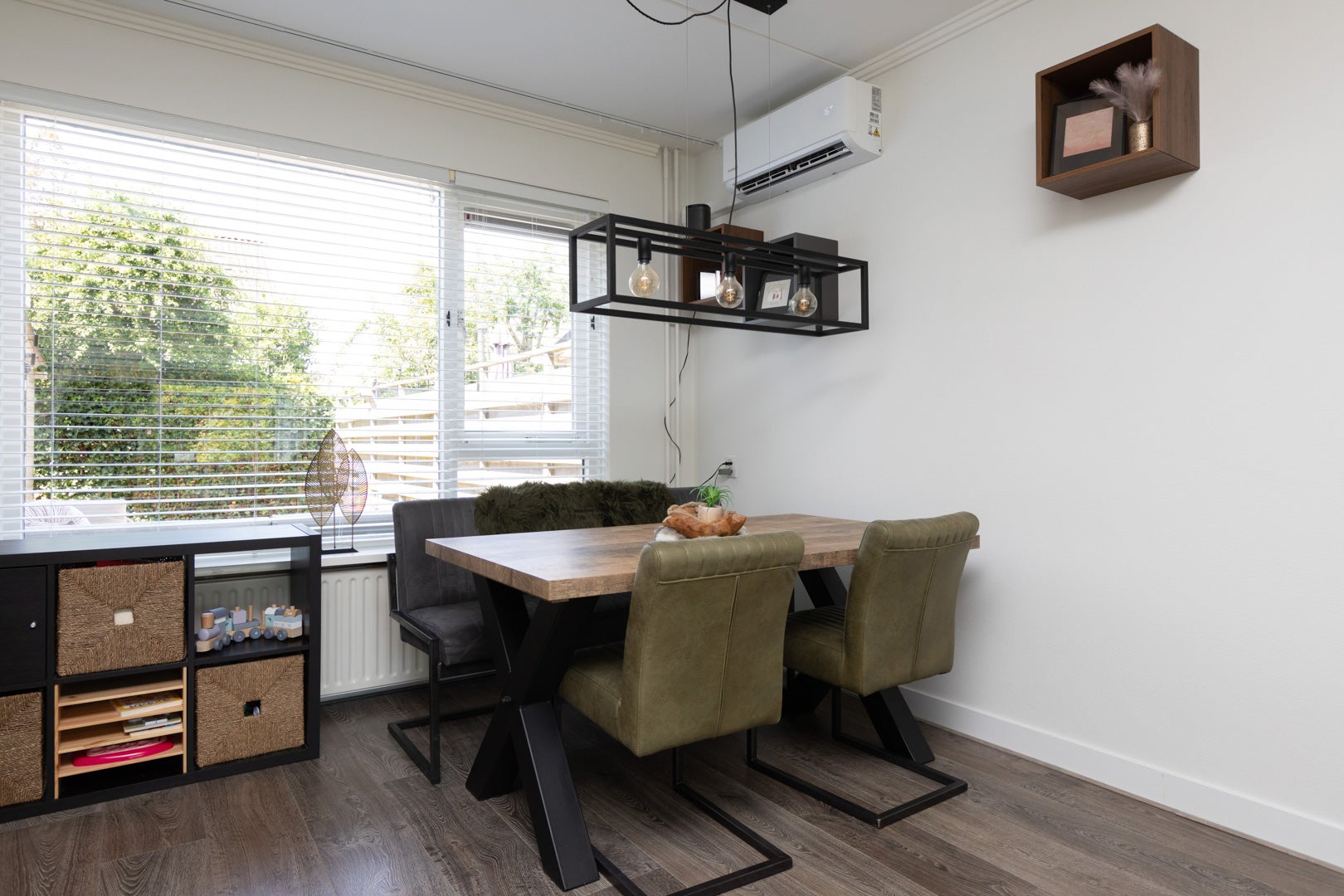 Tussenwoning te koop: De Hoppen 137, Sneek