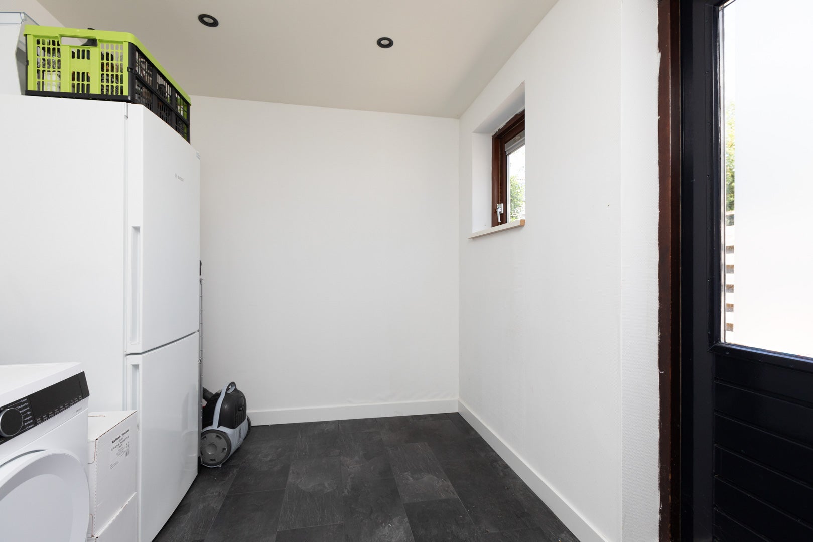 Tussenwoning te koop: De Hoppen 137, Sneek