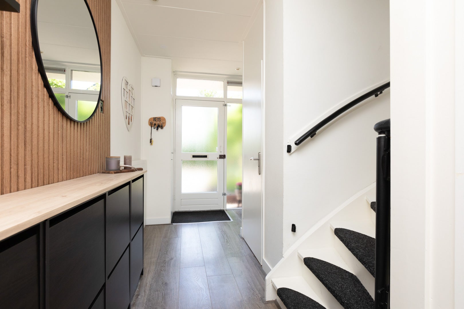 Tussenwoning te koop: De Hoppen 137, Sneek