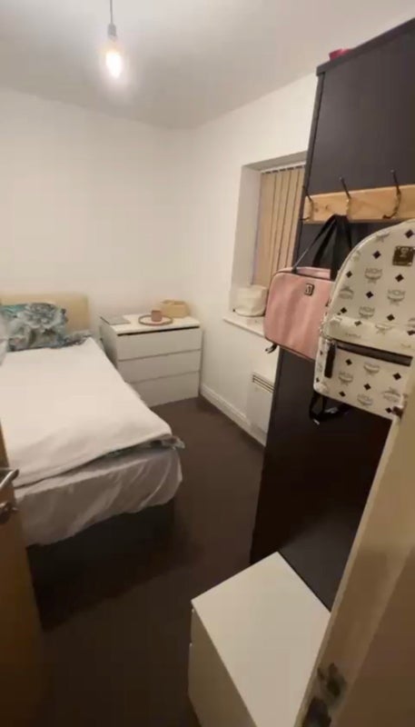 Room Boundary Lane in Manchester