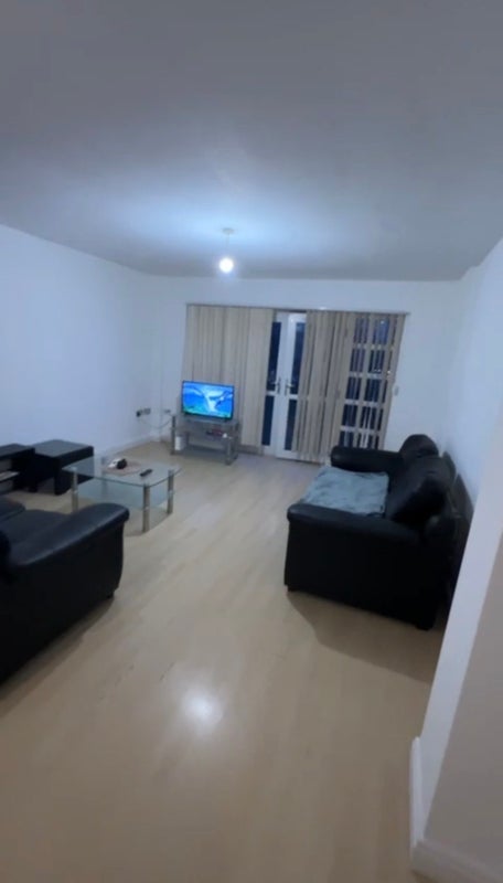 Room Boundary Lane in Manchester