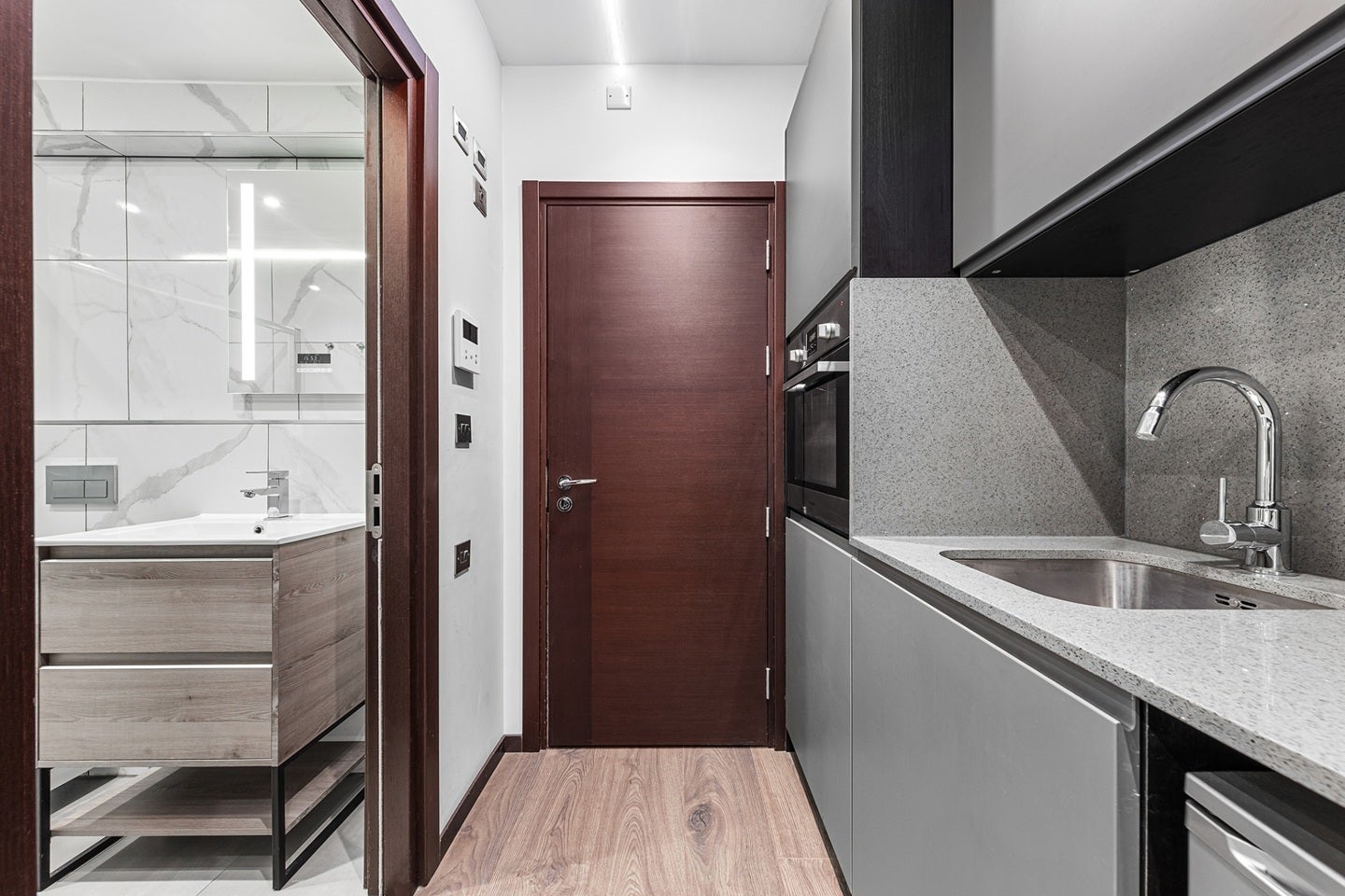 Flat Woodstock Road in Greater London