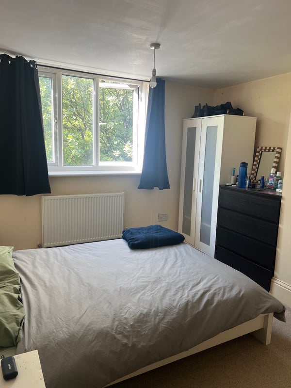 Room Verdi Crescent in City of Westminster