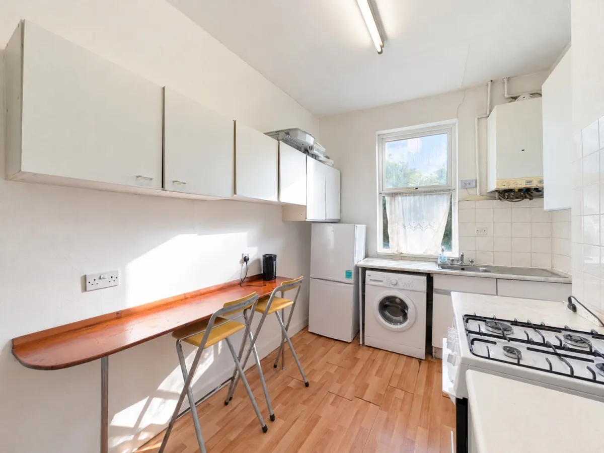 Flat Crayford Road in Greater London