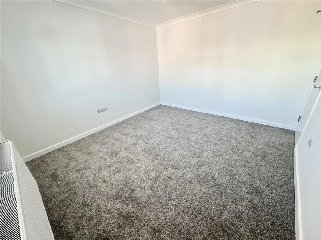 Flat Kingland Crescent in Poole