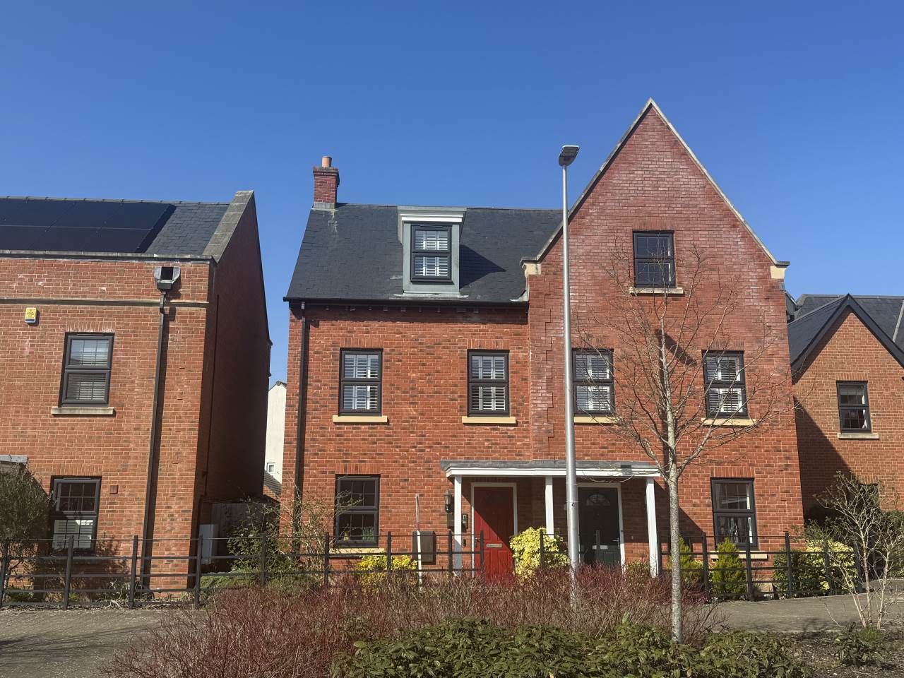 Flat Dart Avenue in Exeter