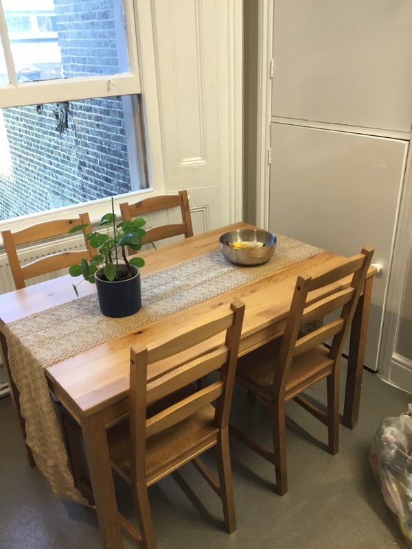 Room Lancaster Road in Greater London
