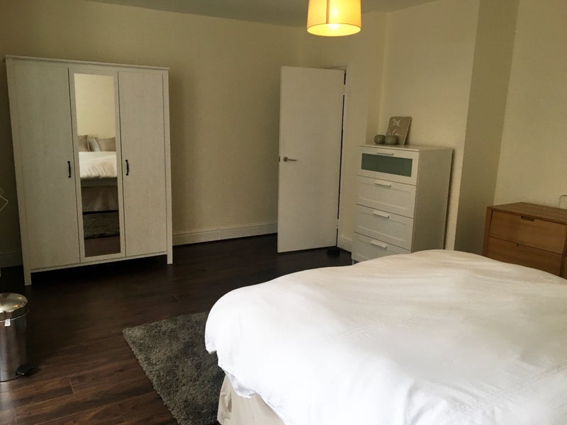 Room Lancaster Road in Greater London