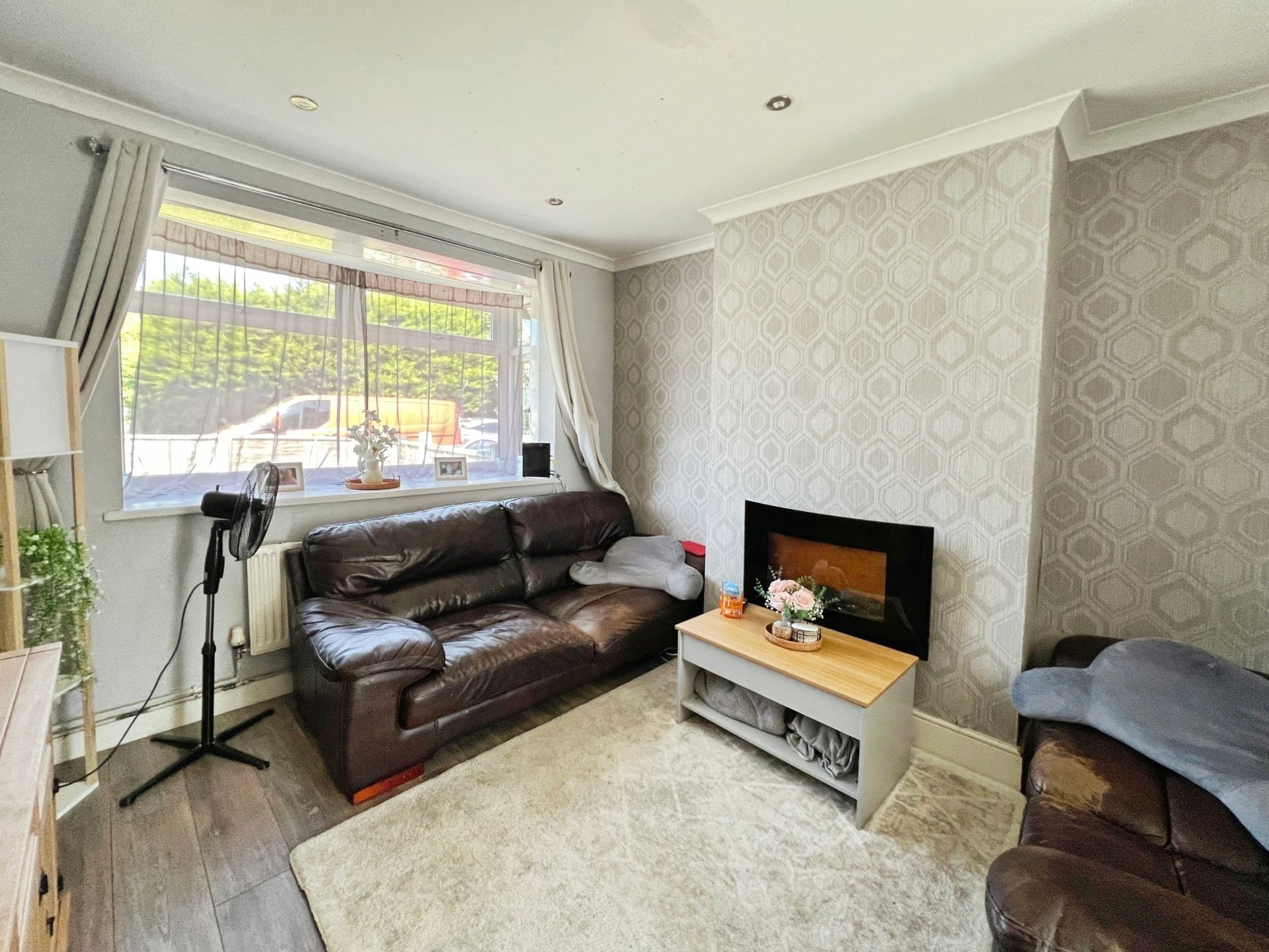 House Coniston Avenue in Farnworth