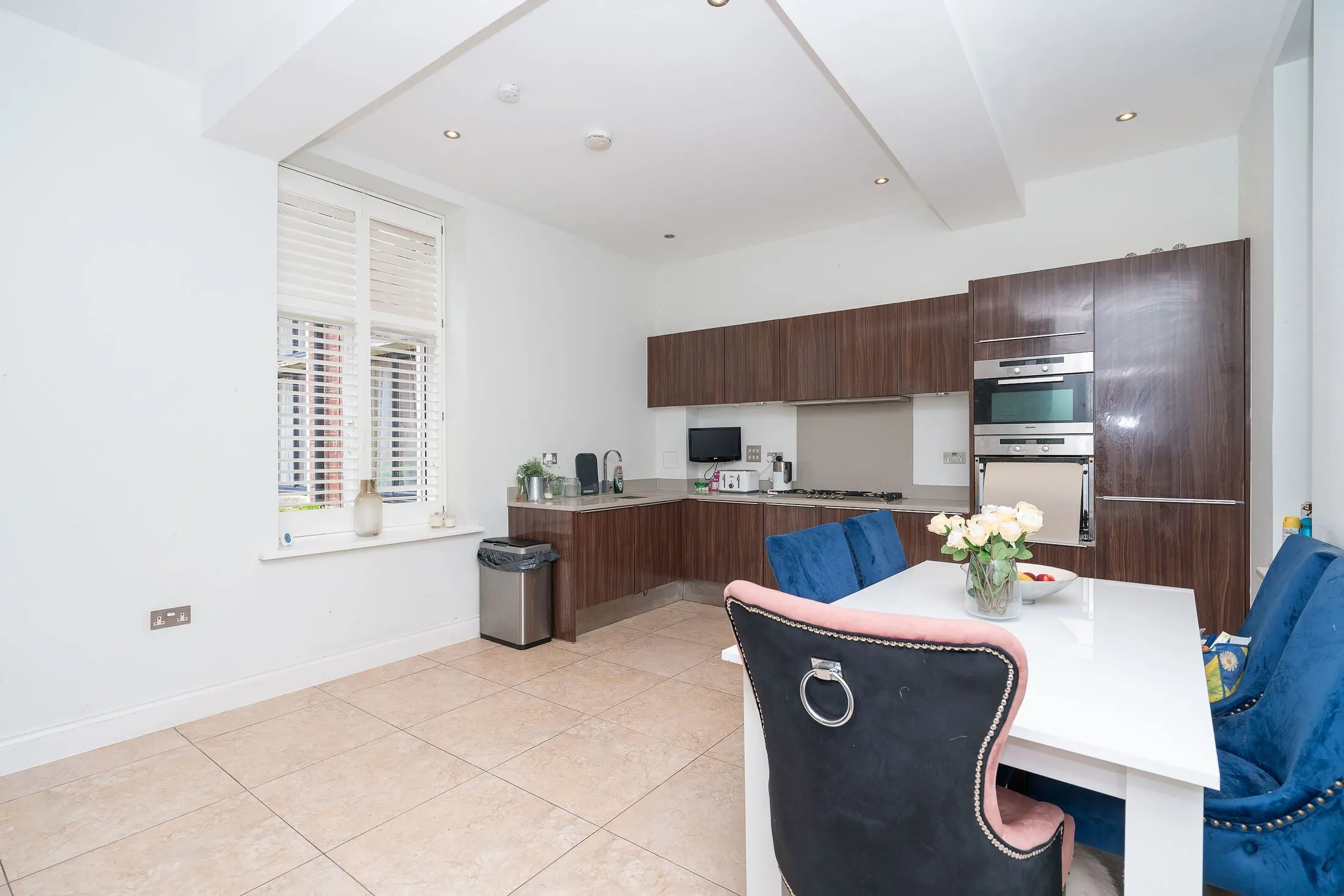 Flat Royal Connaught Drive in Hertsmere