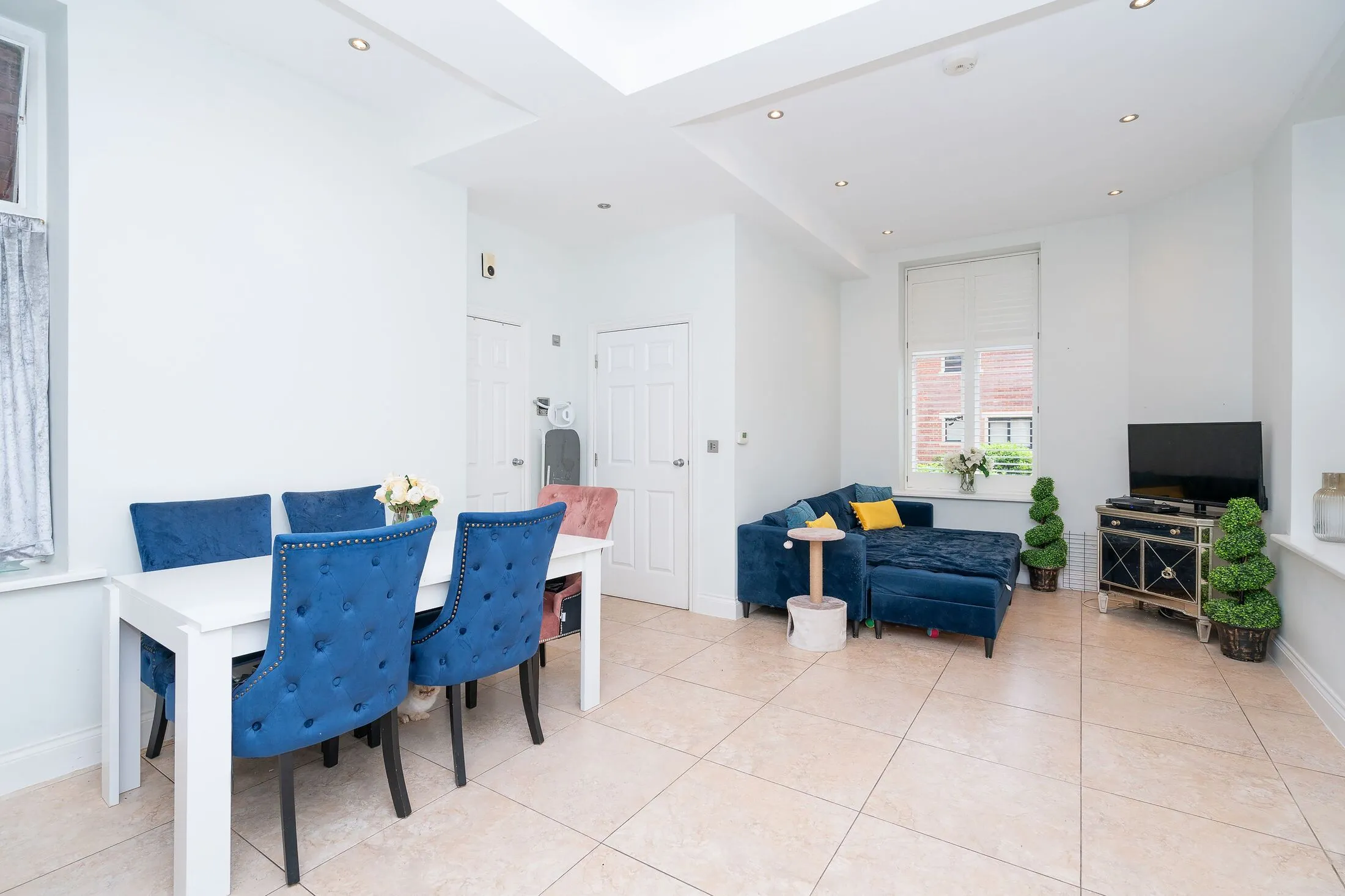 Flat Royal Connaught Drive in Hertsmere