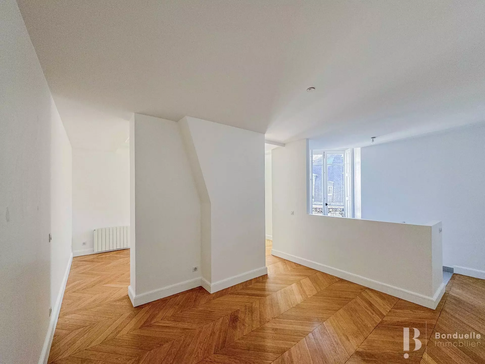 Appartement Rue La Boétie à Paris
