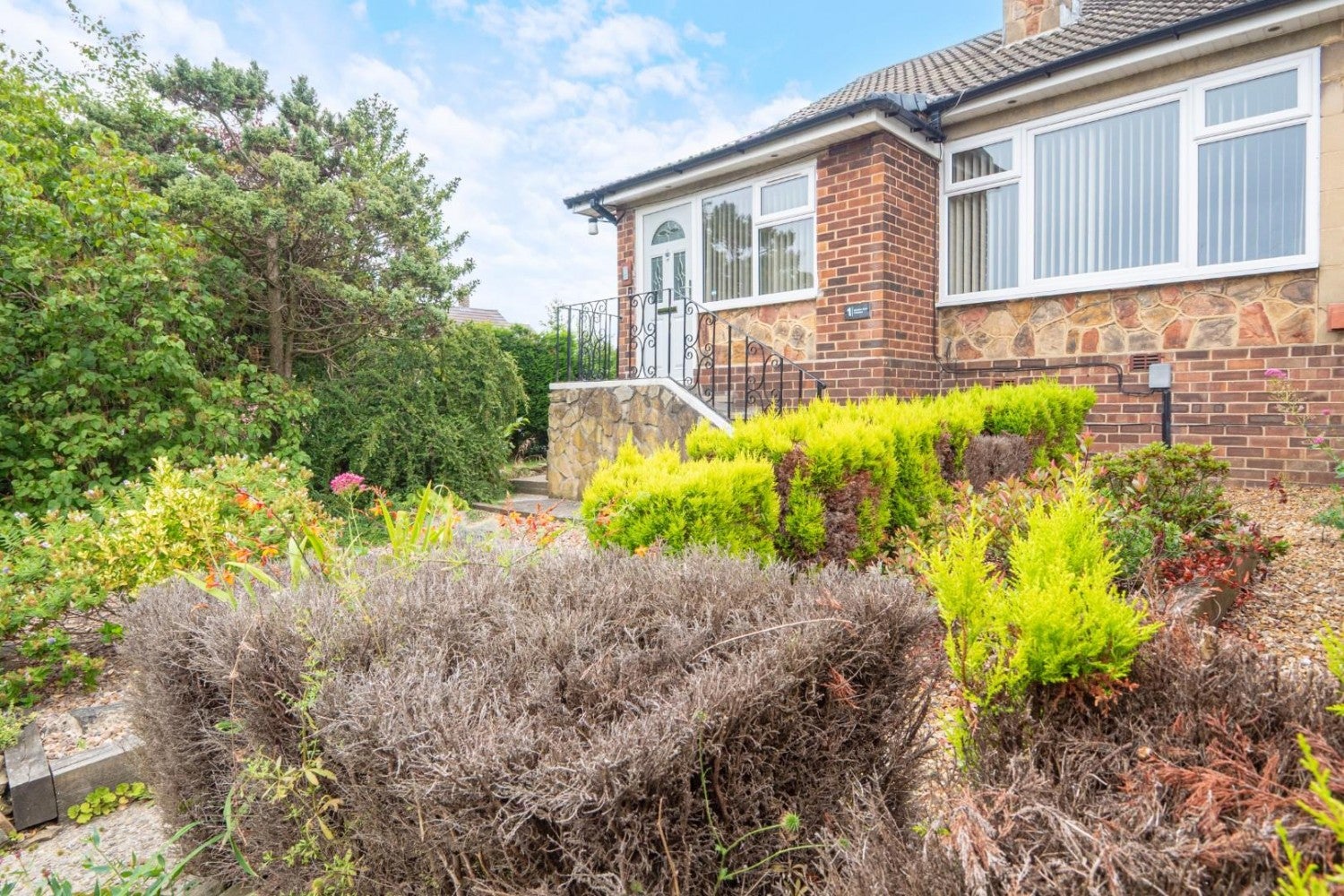House Meadow Park Crescent in Leeds