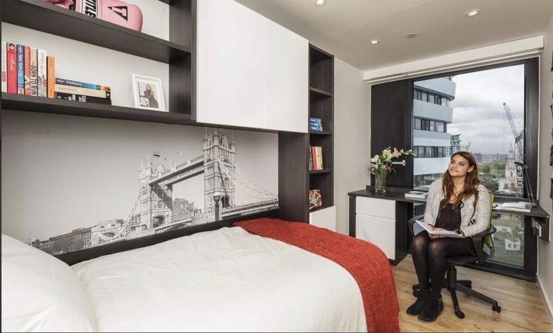 Room Westminster Bridge Road in Greater London