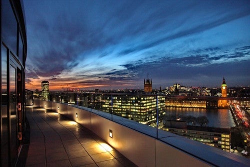 Room Westminster Bridge Road in Greater London