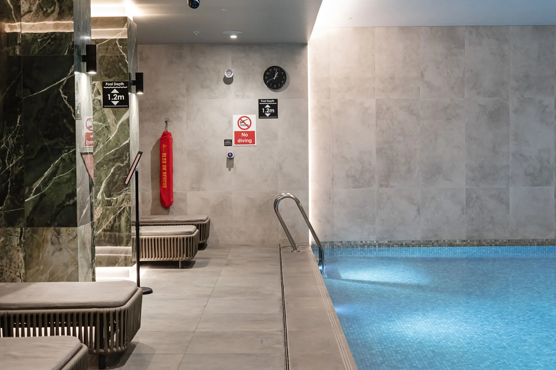 Flat Foundry Court in London