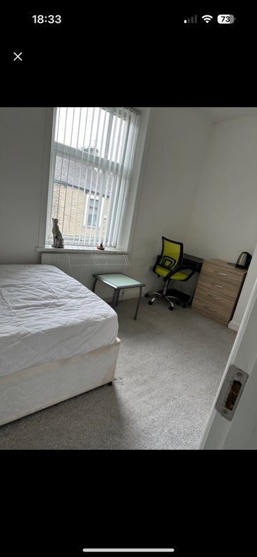 Room Nairne Street in Burnley