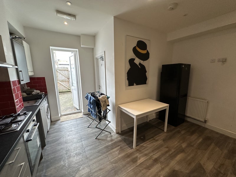Room Nairne Street in Burnley