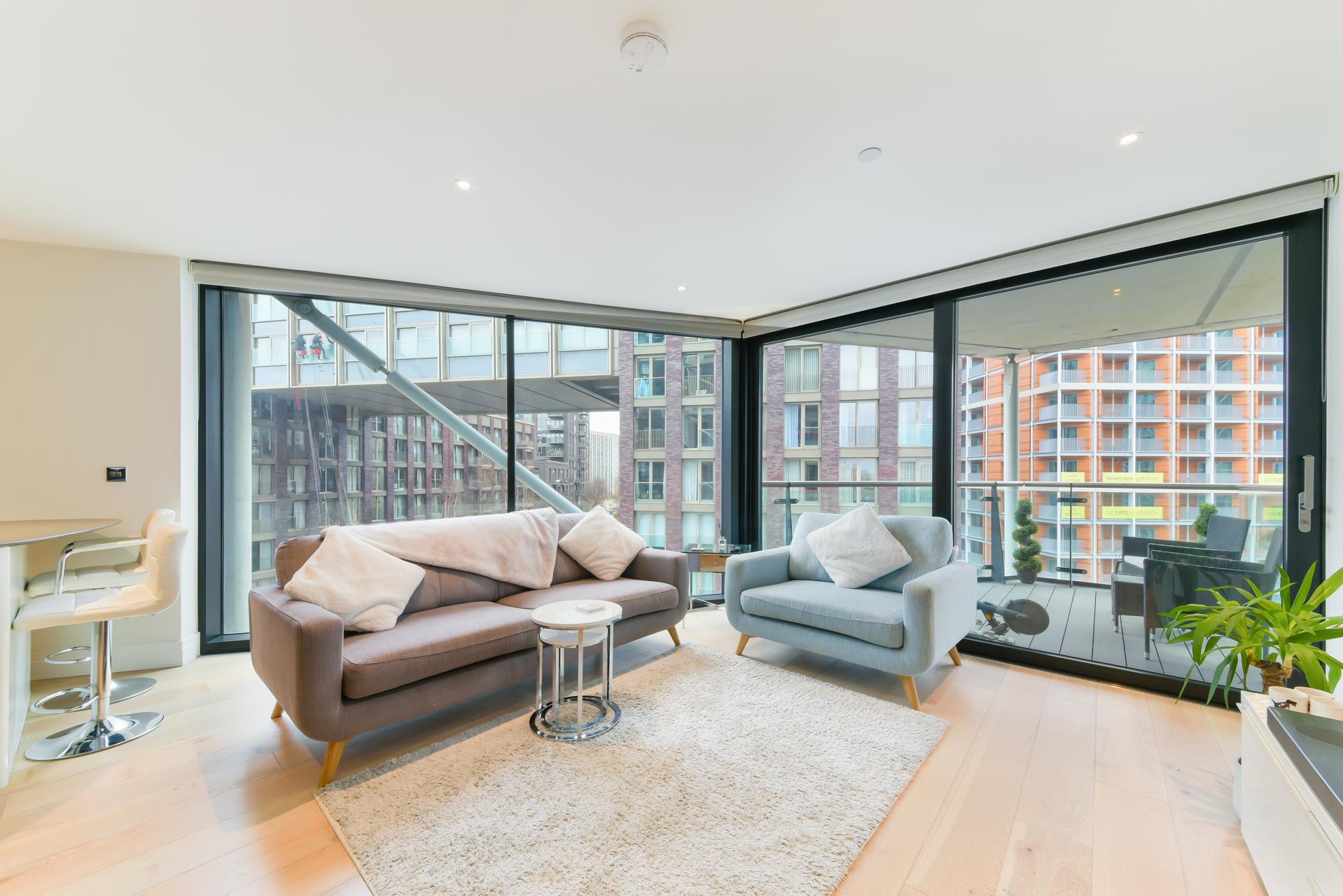 Flat New Mill Road in Greater London