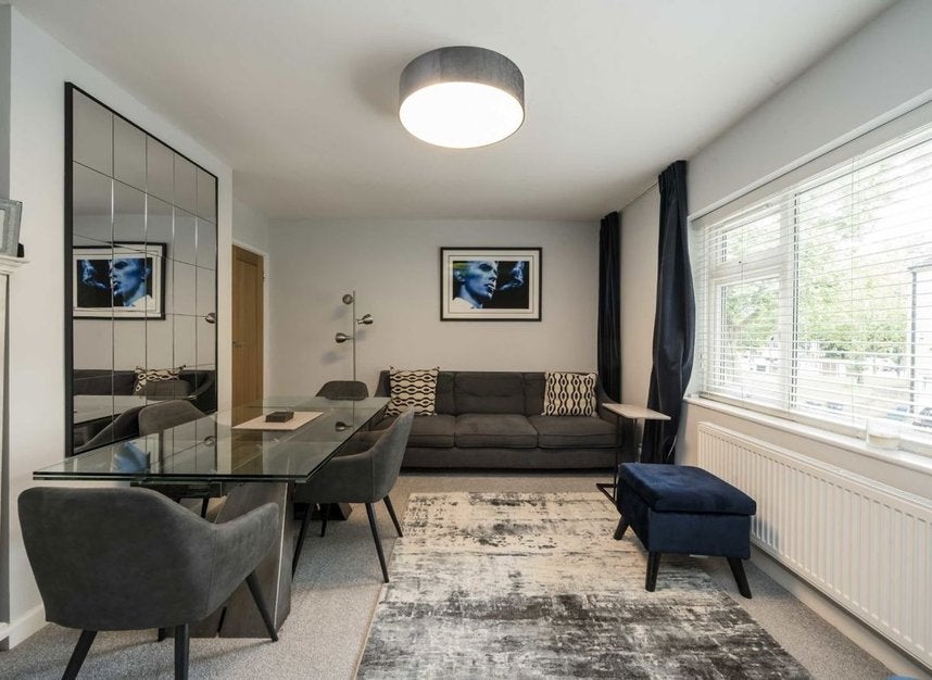 Room Clarence Road in Greater London