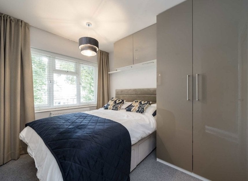 Room Clarence Road in Greater London