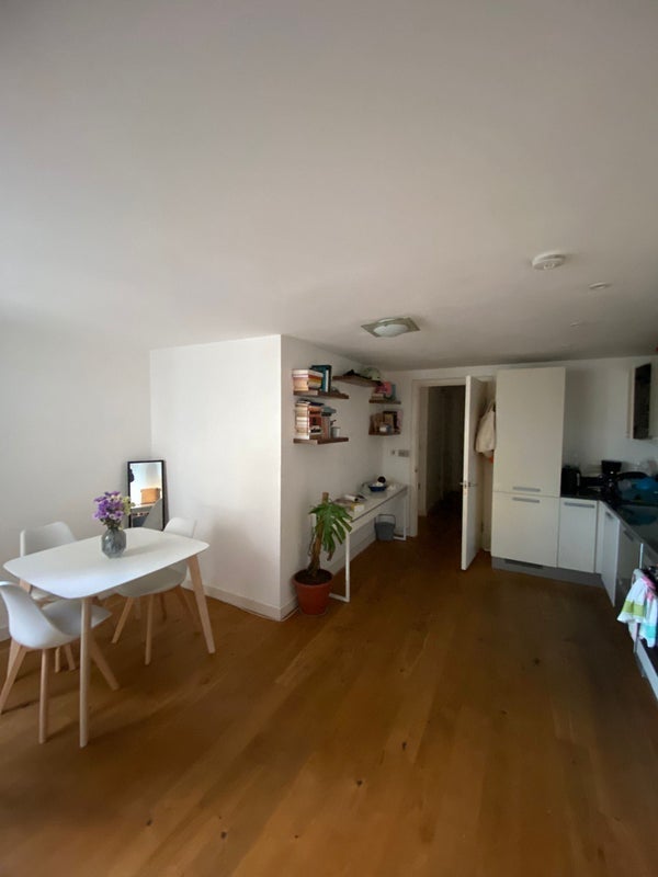 Room Canada Street in Greater London