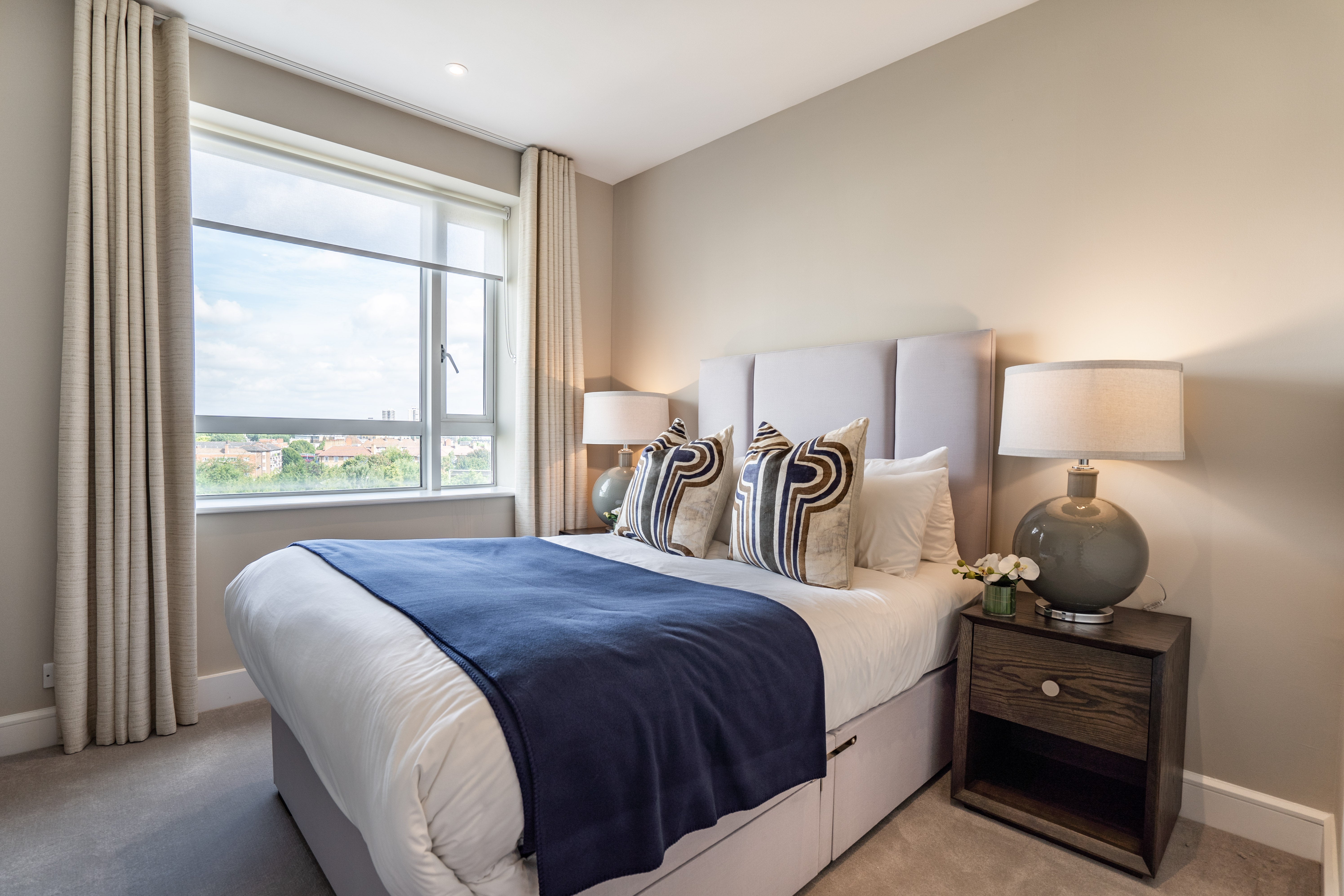 Flat Westferry Circus in Greater London