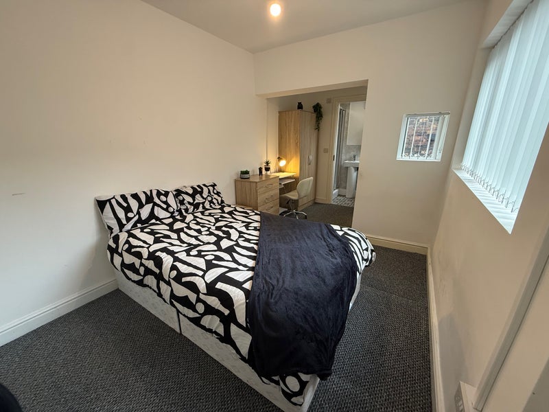 Room Harris Street in Stoke-on-Trent