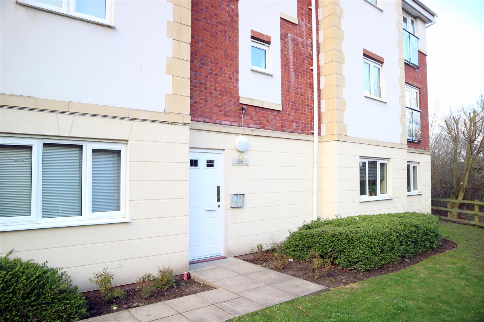 Flat Woodheys Park in Hull
