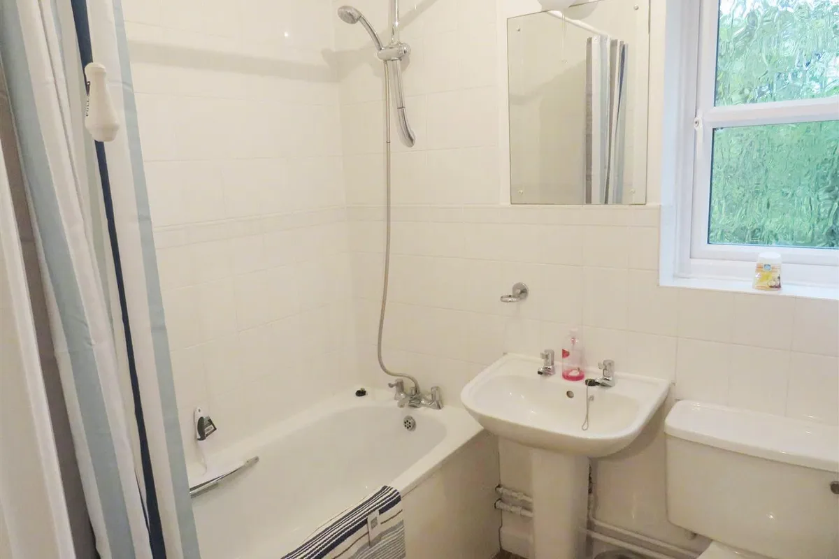 Flat Briarswood in Southampton