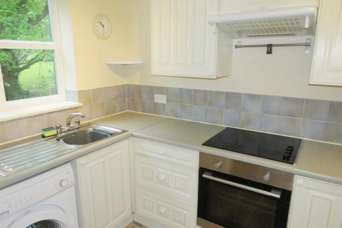Flat Briarswood in Southampton